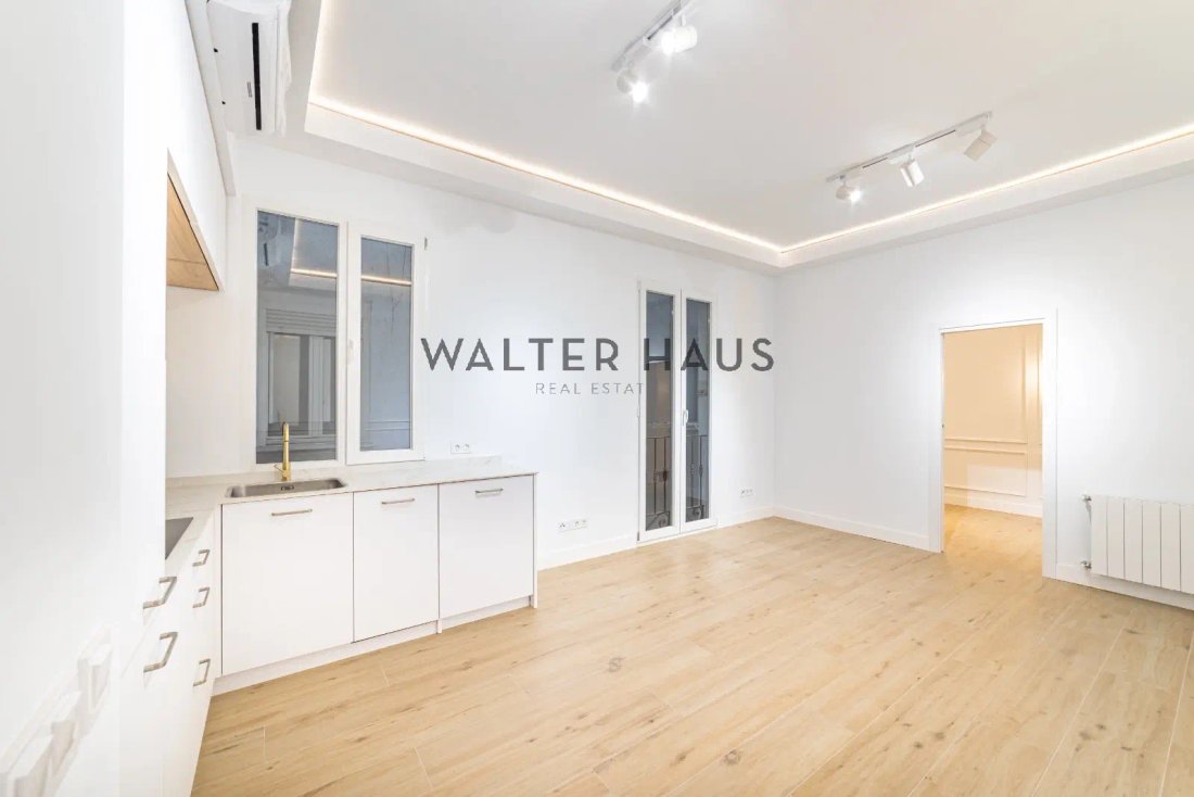 Apartment in Centro, Madrid, Spain 3 - 18083472