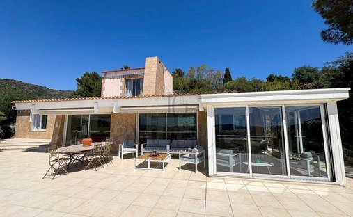 Villa in Le Lavandou, Provence-Alpes-Côte d'Azur, France 1