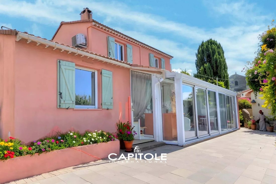 Villa in Saint Maymes-Lauvert, Antibes, France 4 - 18084768