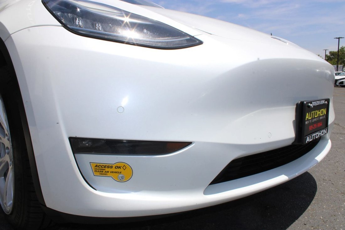 Suv in Fontana, CA, United States 5 - 18083627