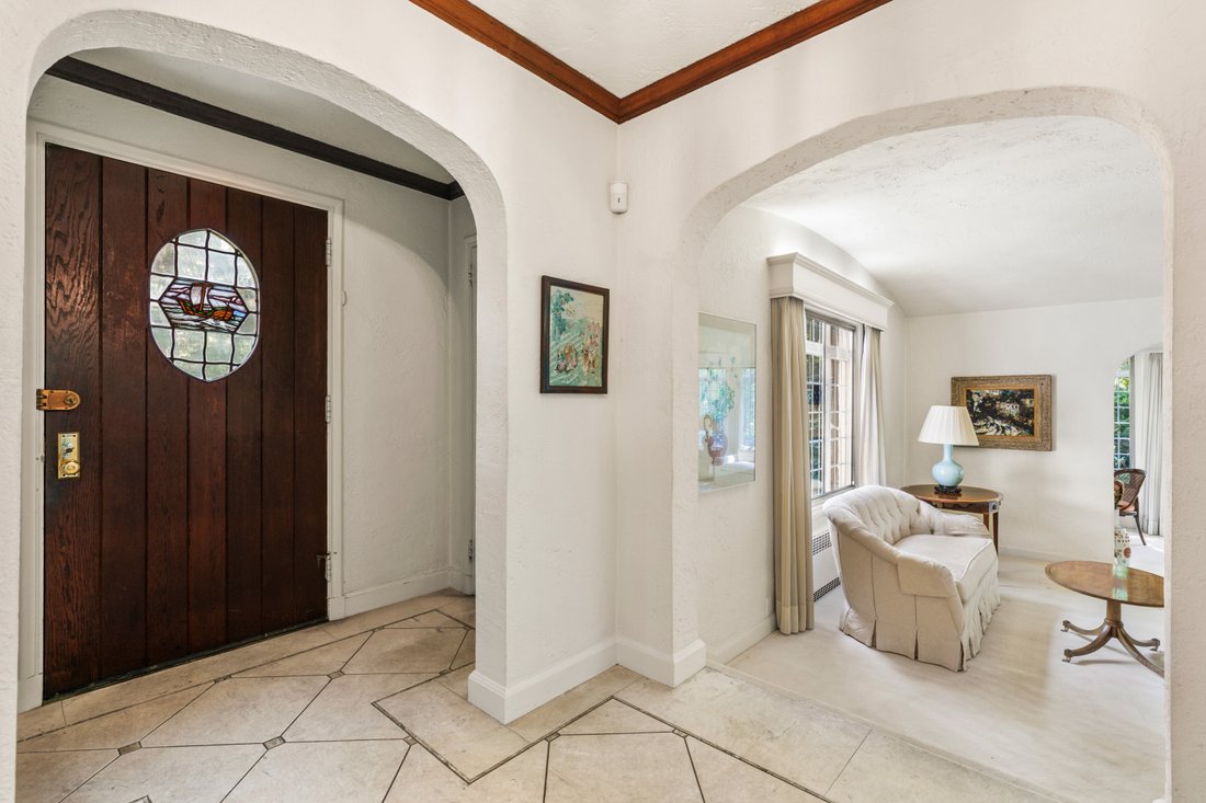 House in Larchmont, New York, United States 3 - 18082893