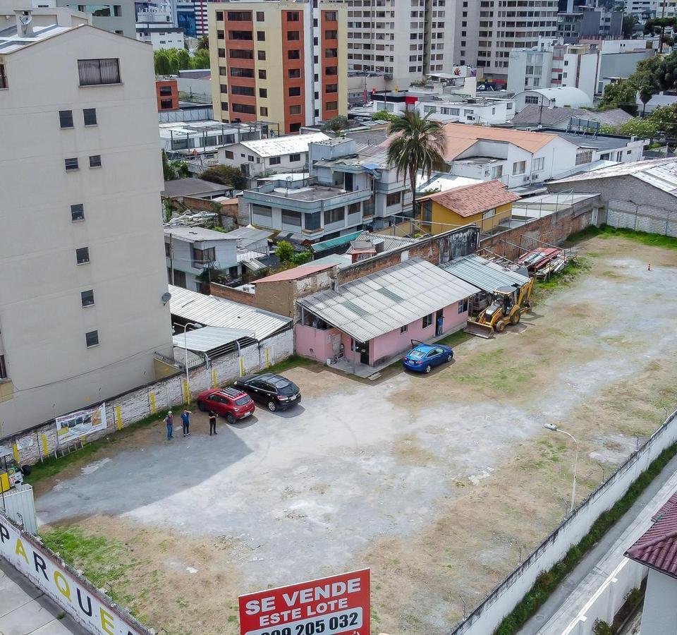 Land in Quito, Pichincha, Ecuador 3 - 18082730