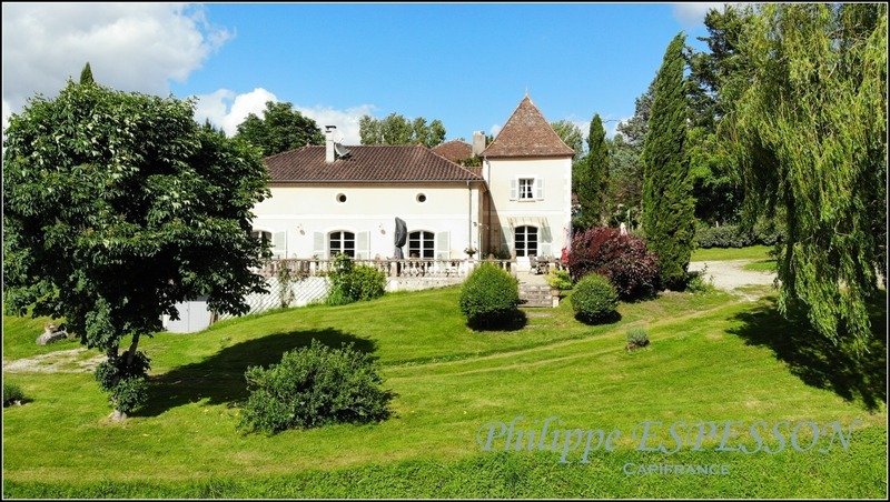House in Saint-Martin-Petit, Nouvelle-Aquitaine, France 1 - 17780094