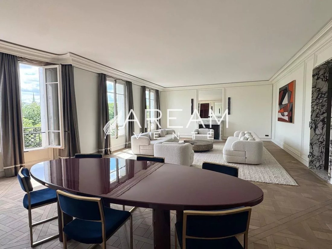 Apartment in Triangle d'Or, Paris 8e Arrondissement, Paris 3 - 18083280