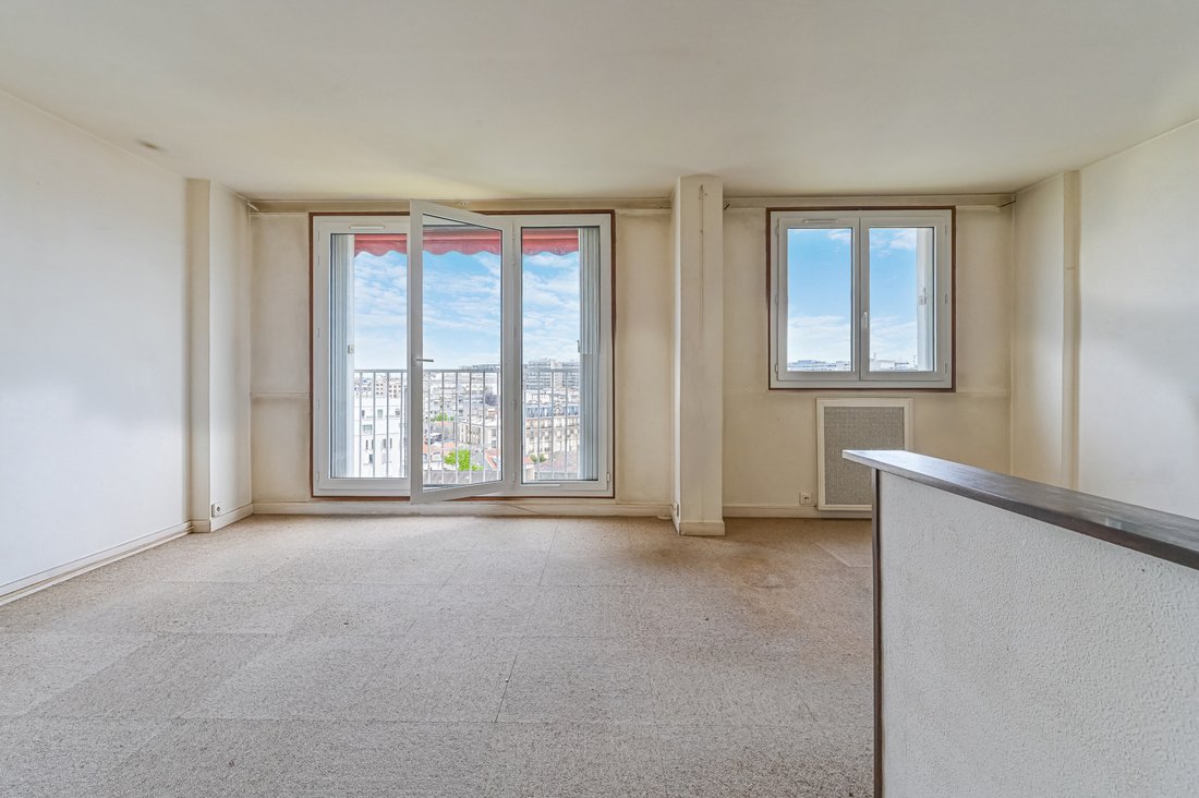 Apartment in Grange Aux Belles-Terrage, Paris 10e Arrondissement, Paris 3 - 17909956