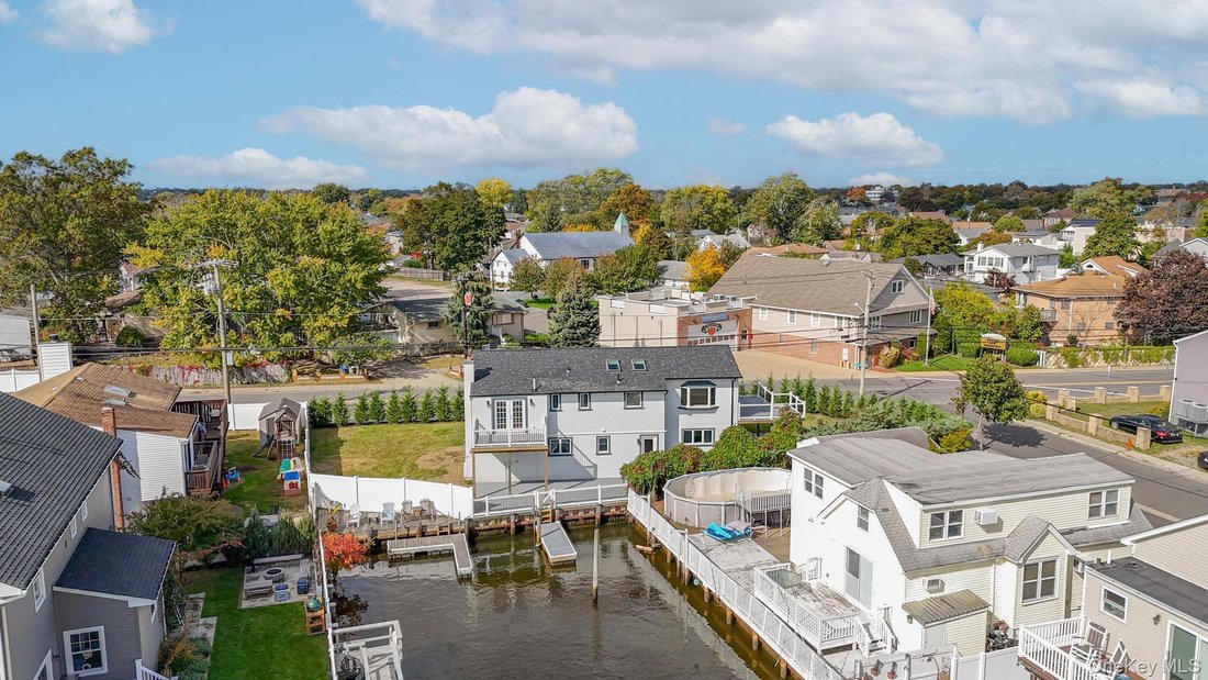 House in Bellmore, New York, United States 5 - 18086781