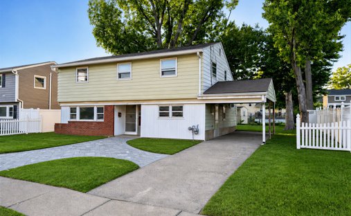 House in Saddle Brook, New Jersey, United States 1
