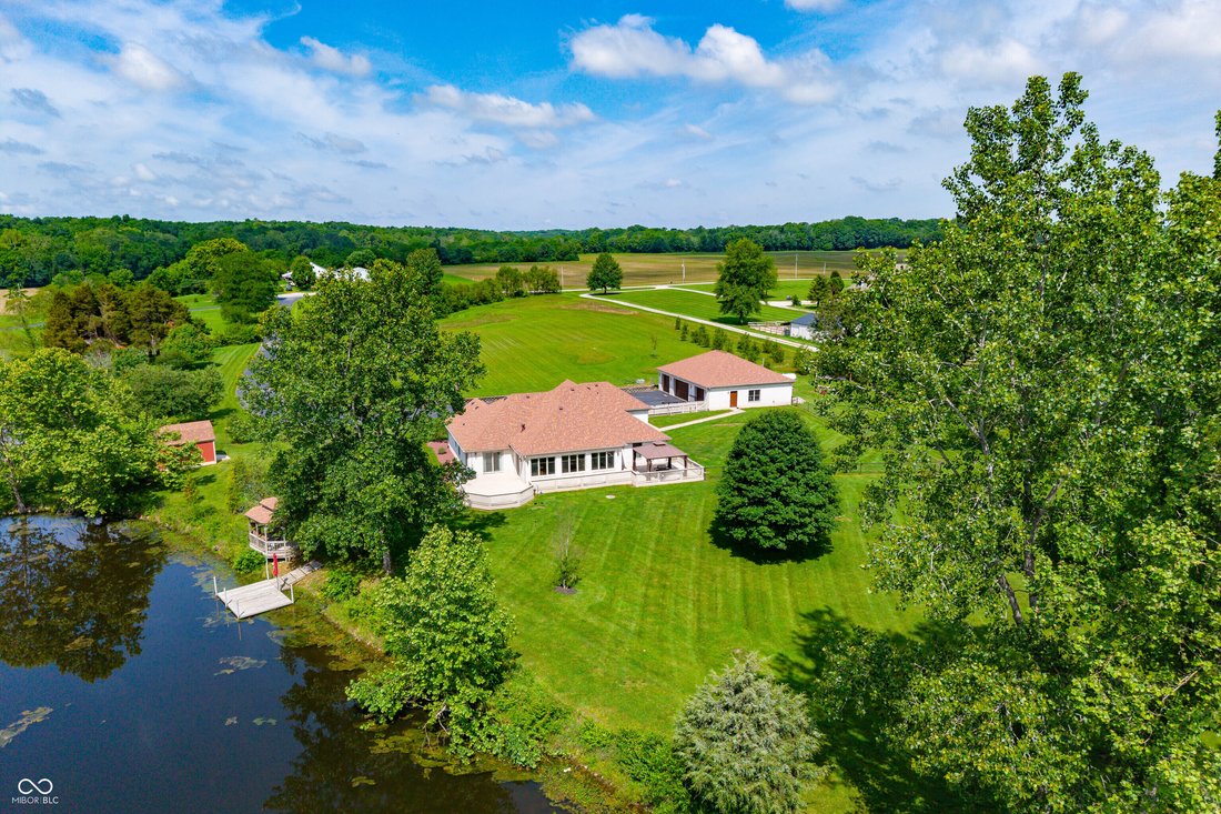 House in Trafalgar, Indiana, United States 2 - 18082545