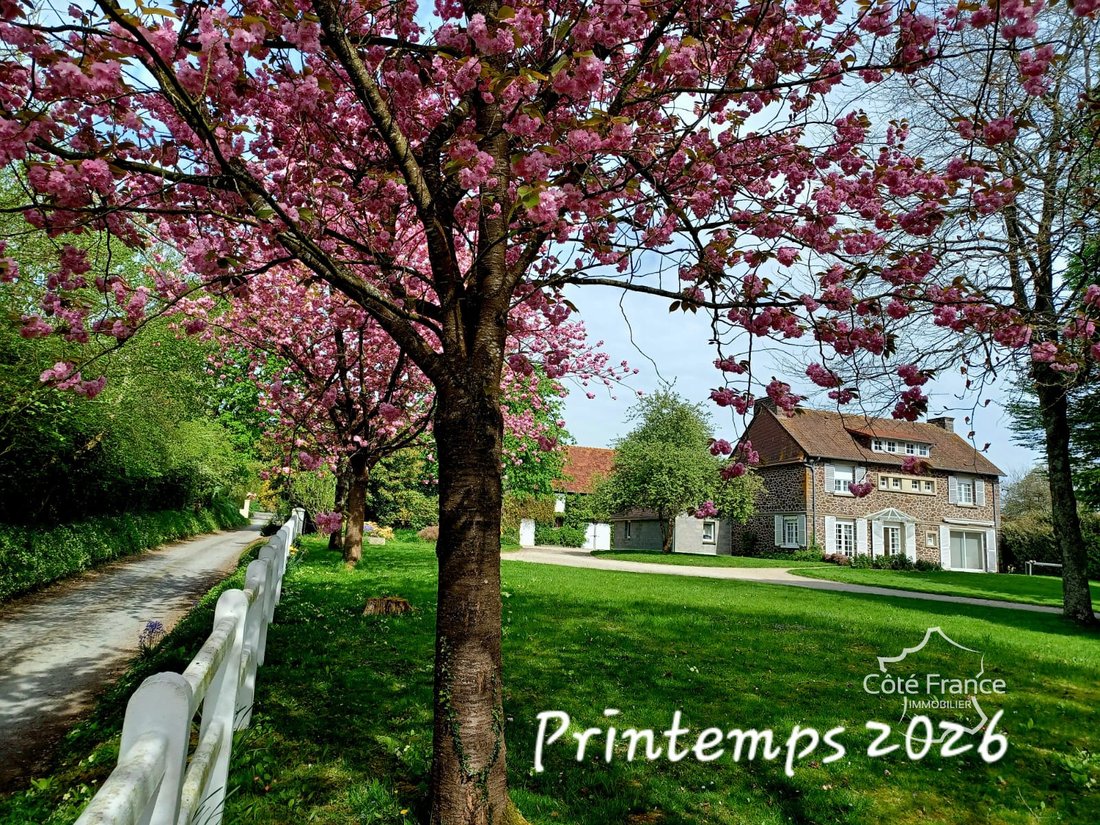 Estate in Saint-Pierre-de-Semilly, Normandy, France 1 - 18082393