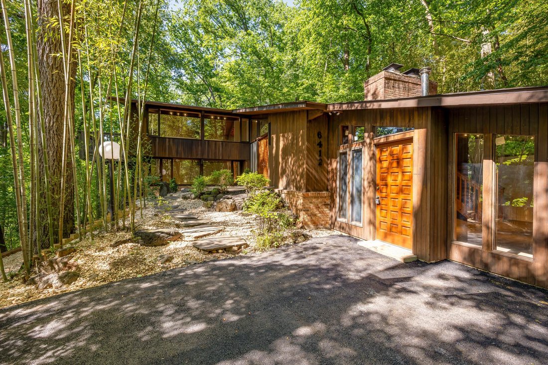 House in Idylwood, Virginia, United States 2 - 17841172
