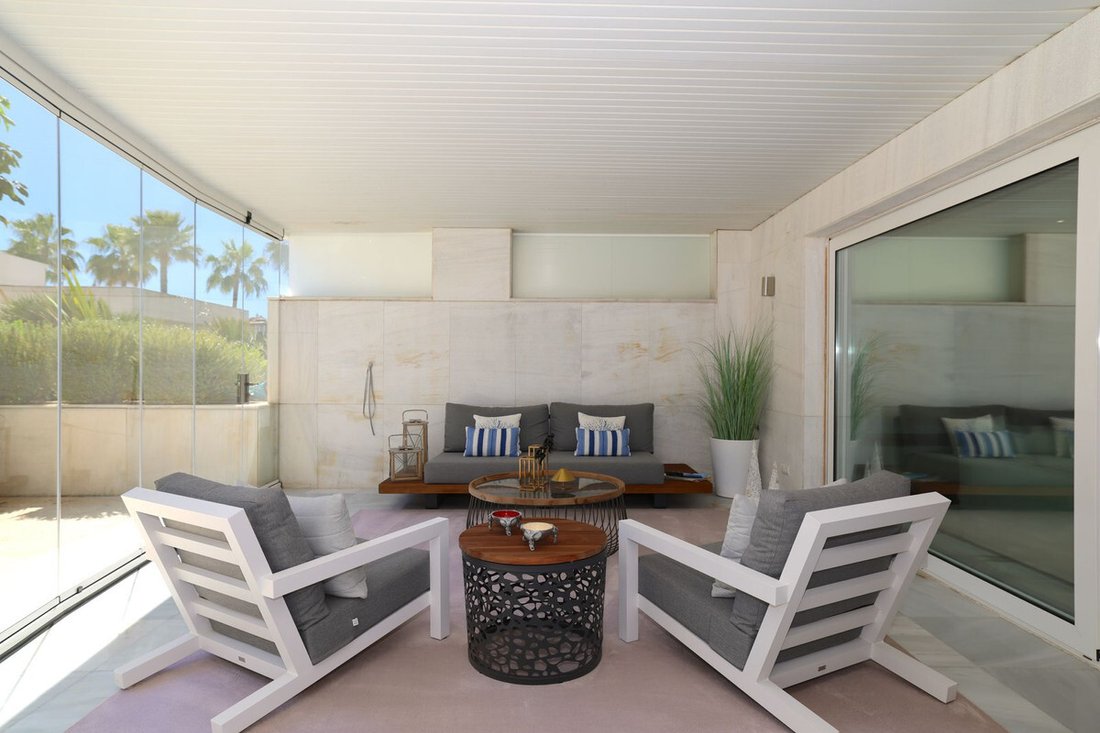 Apartment in Puerto Banus, Marbella, Spain 5 - 18083002