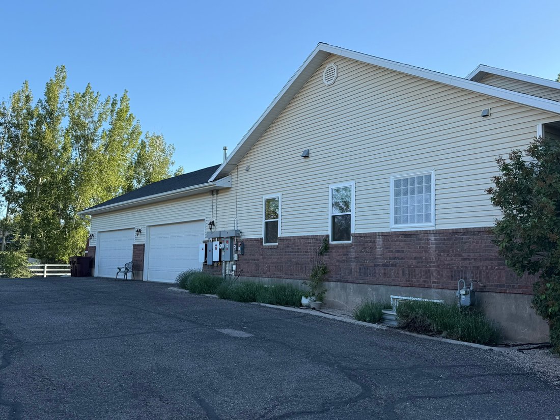 House in Cedar City, Utah, United States 2 - 18081655