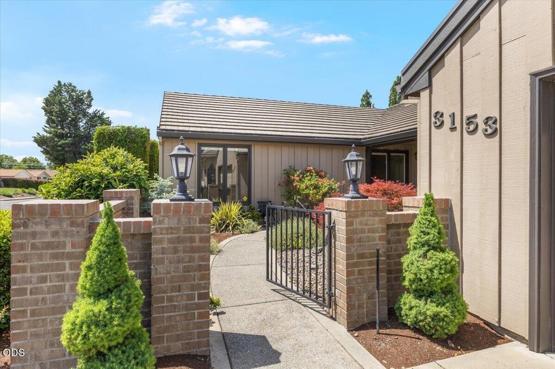 House in Medford, Oregon, United States 3 - 18088396