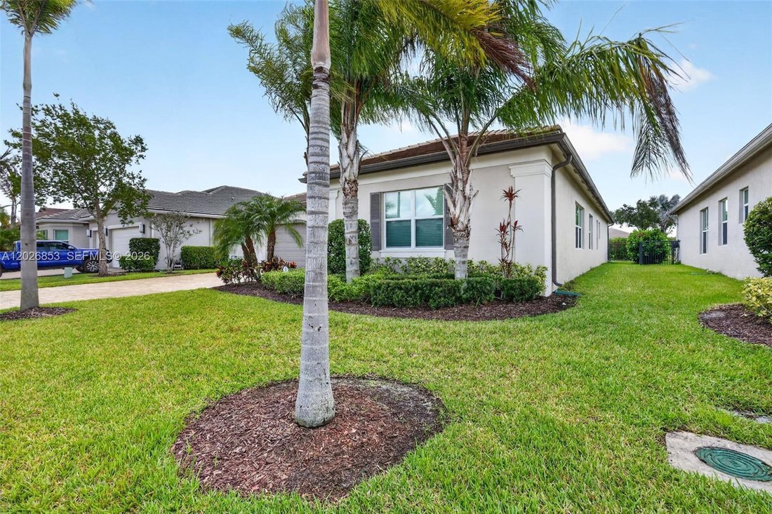 House in Port St. Lucie, Florida, United States 3 - 18082901