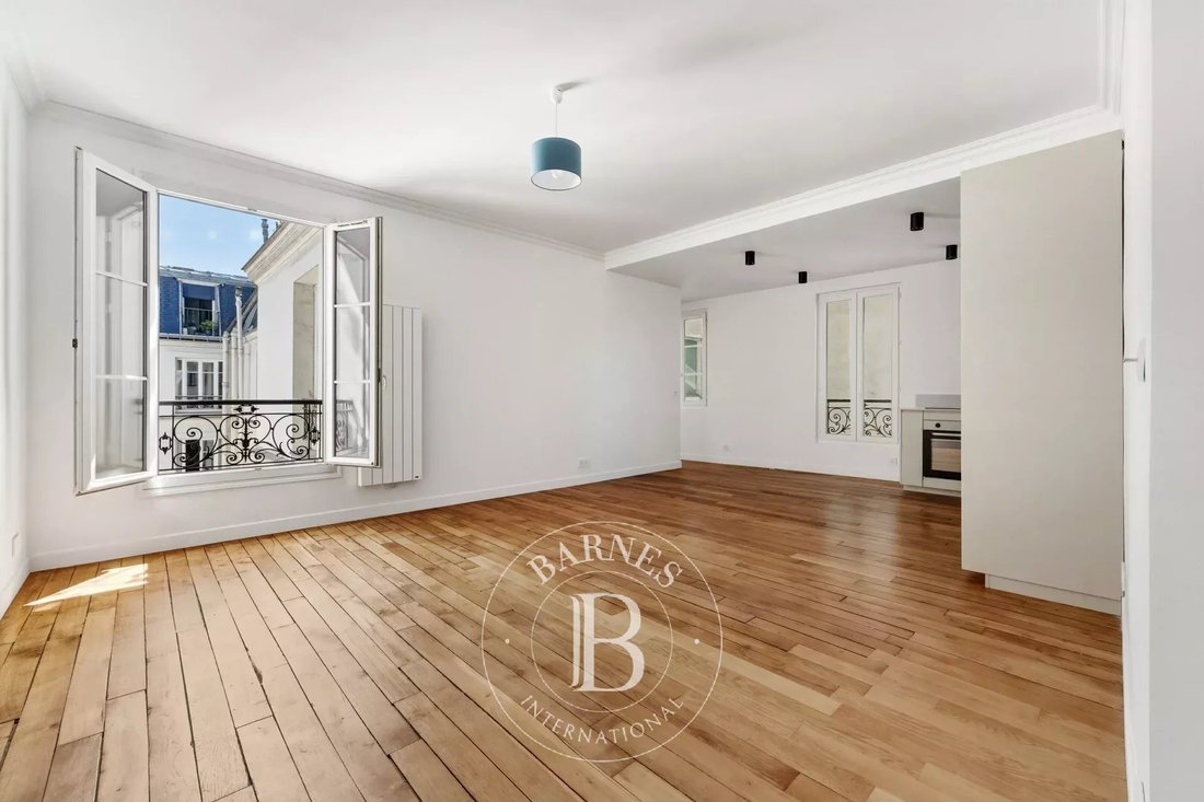 Apartment in Arsenal, Paris 4e Arrondissement, Paris 3 - 18083286