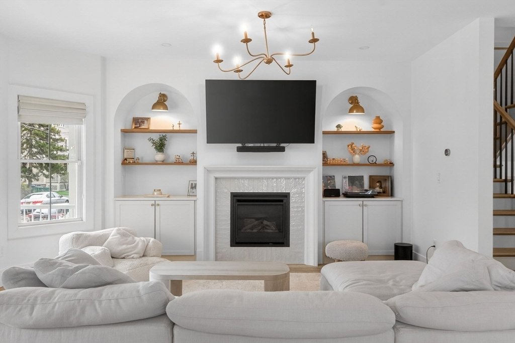 Condo in Medford, Massachusetts, United States 3 - 17800585
