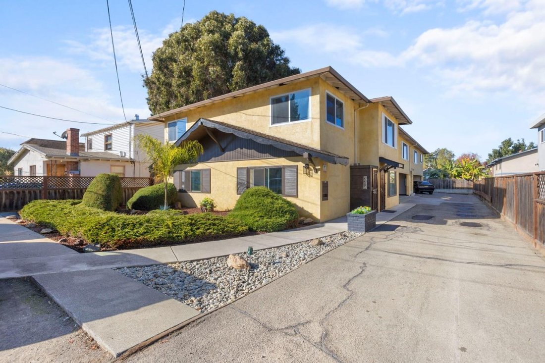 Hayward, California, United States 1 - 18086614