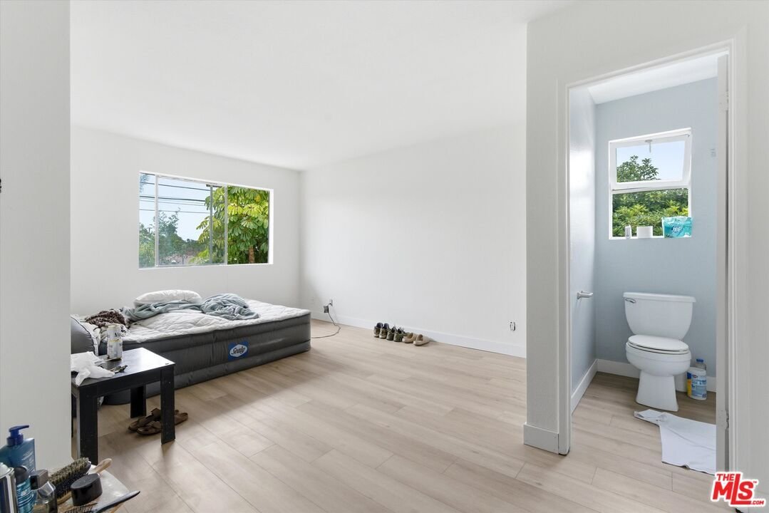 Condo in Los Angeles, California, United States 4 - 18047176