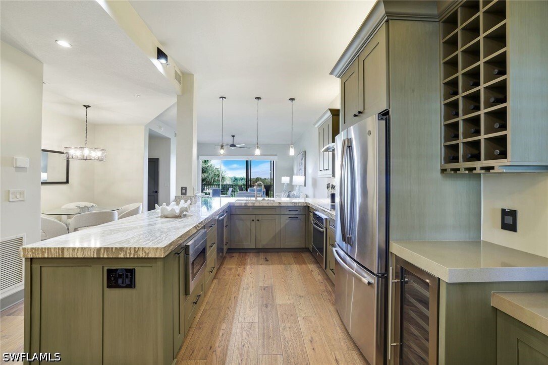 Condo in Naples, Florida, United States 3 - 18081656