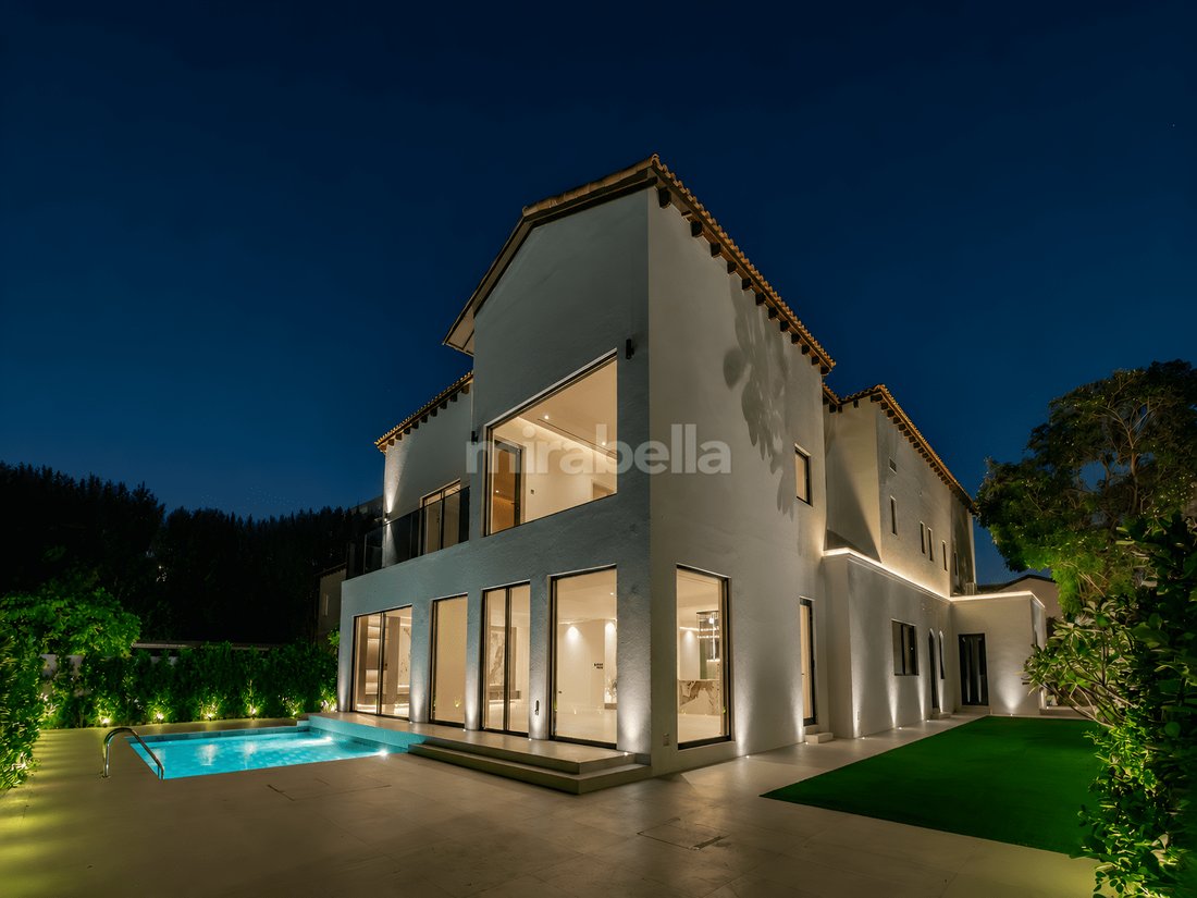 Villa in Jumeirah Golf Estates, Dubai, United Arab Emirates 4 - 18082447
