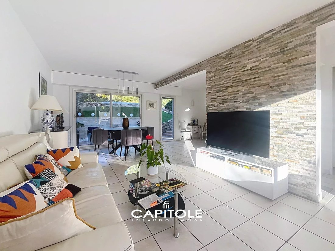House in Antibes, Provence-Alpes-Côte d'Azur, France 2 - 18084576