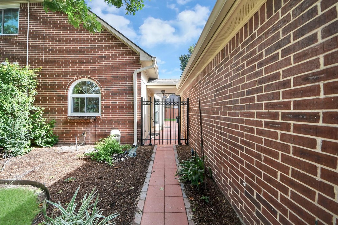 House in Houston, Texas, United States 5 - 18067036