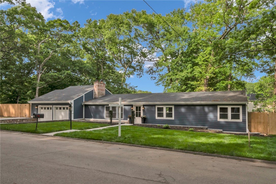 House in Johnston, Rhode Island, United States 2 - 18081024