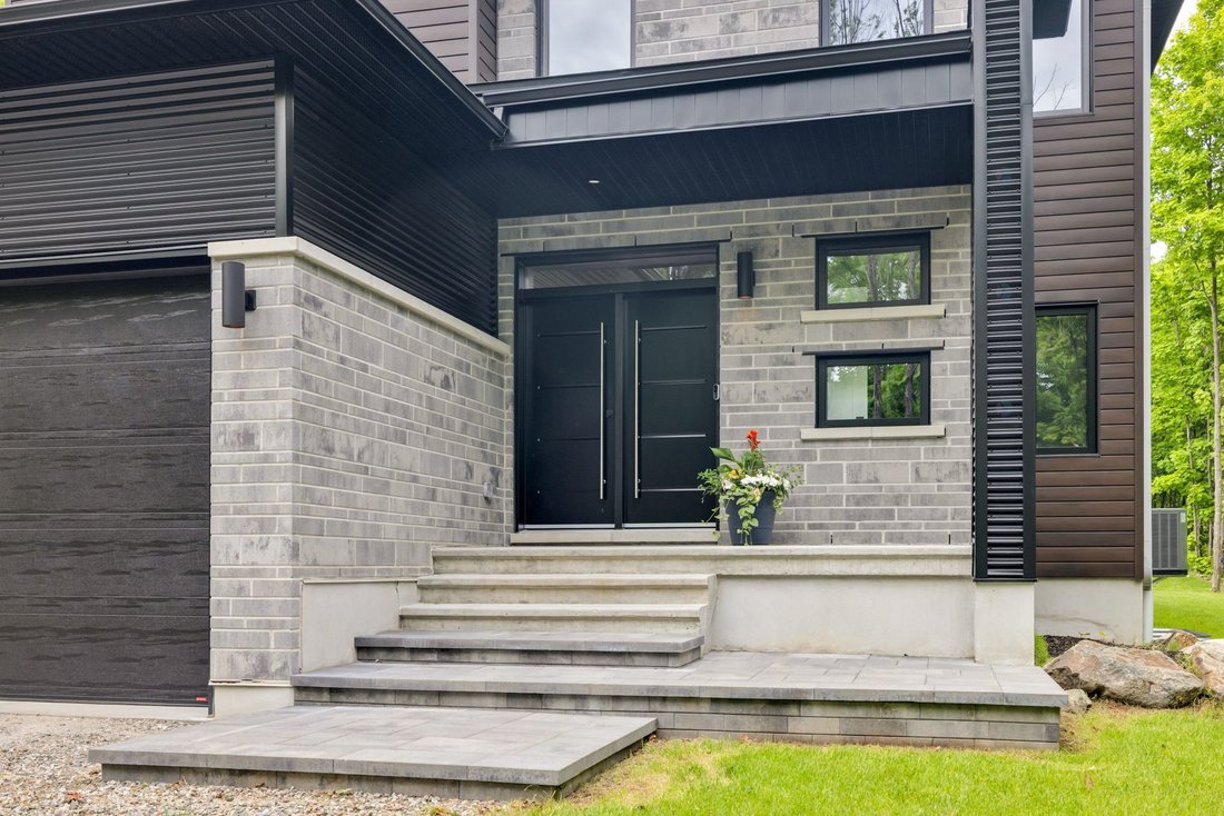 House in Cantley, Quebec, Canada 2 - 18086712