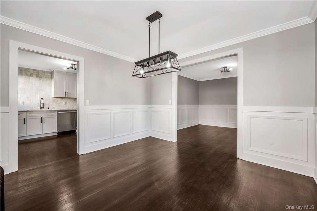 Eastchester, New York, United States 5 - 17104499