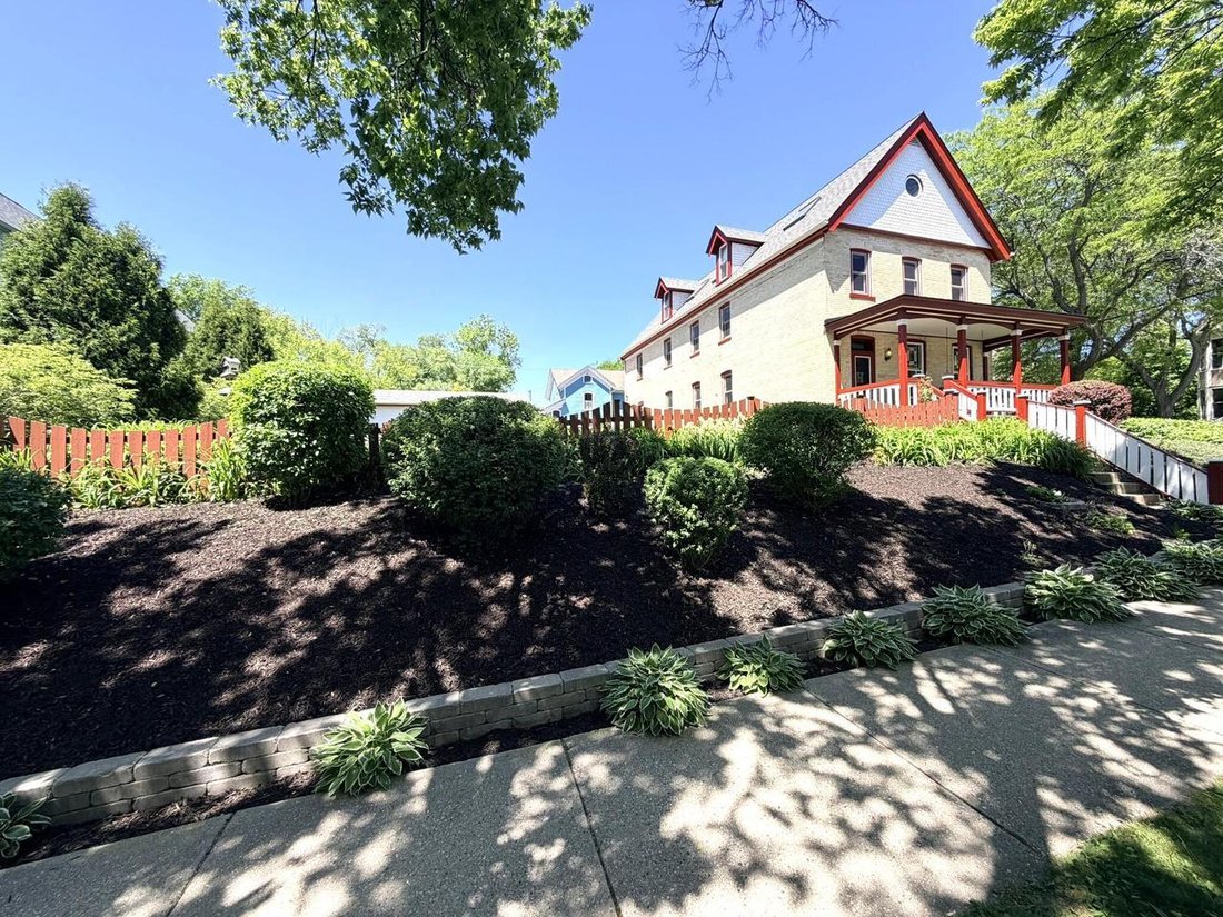 House in Milwaukee, Wisconsin, United States 3 - 18086392