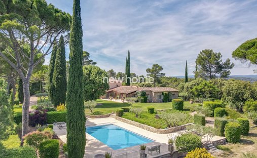 Estate in Ouest, Lorgues, France 1
