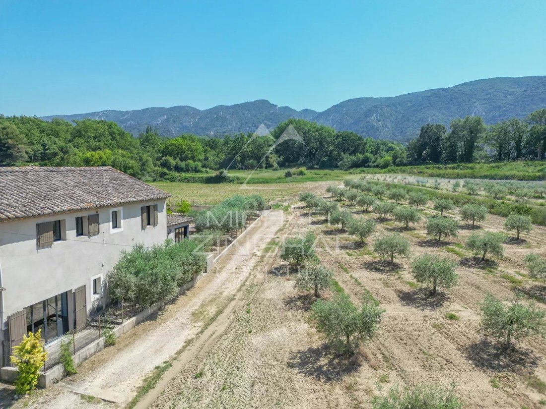 House in Oppède, Provence-Alpes-Côte d'Azur, France 3 - 18083035