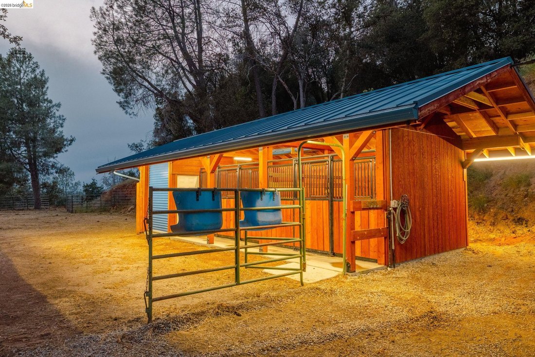 House in Tuolumne, California, United States 5 - 18086008