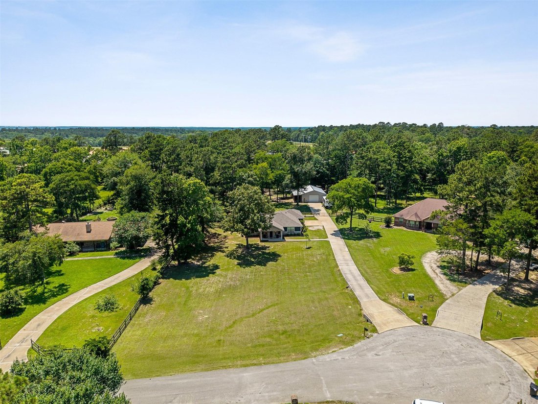 House in Willis, Texas, United States 3 - 18082395