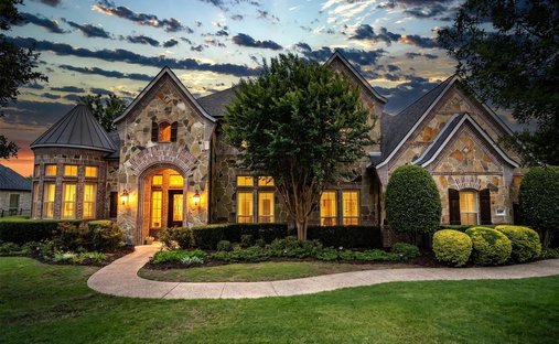 House in Lewisville, Texas, United States 1