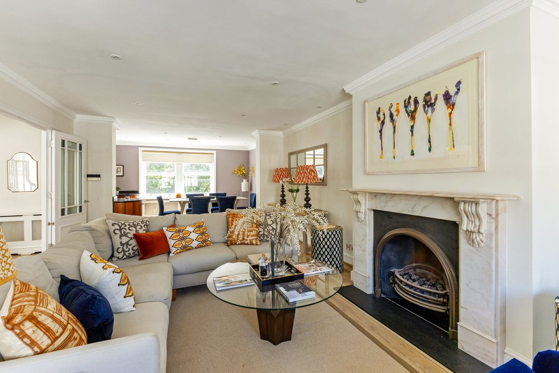 Apartment in Campden Hill, Kensington And Chelsea, England 3 - 18081247
