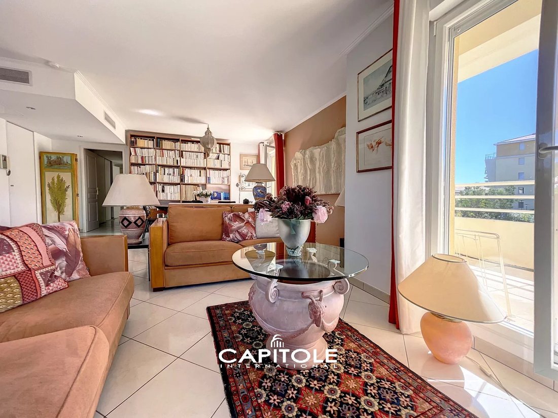 Apartment in Les Combes, Antibes, France 5 - 18084461
