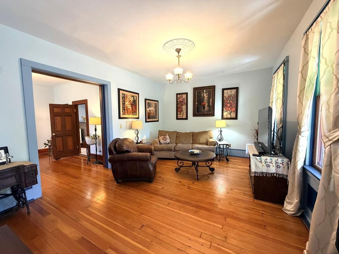 House in Milwaukee, Wisconsin, United States 4 - 18086392