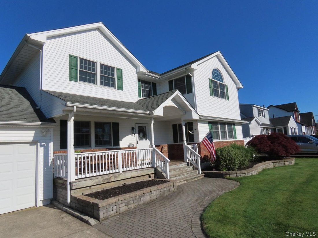 House in West Islip, New York, United States 3 - 18083935