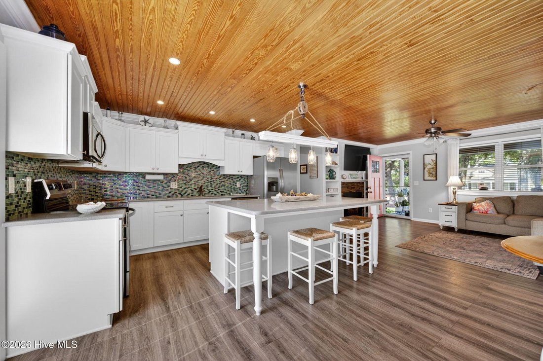 House in Oak Island, North Carolina, United States 2 - 18082290