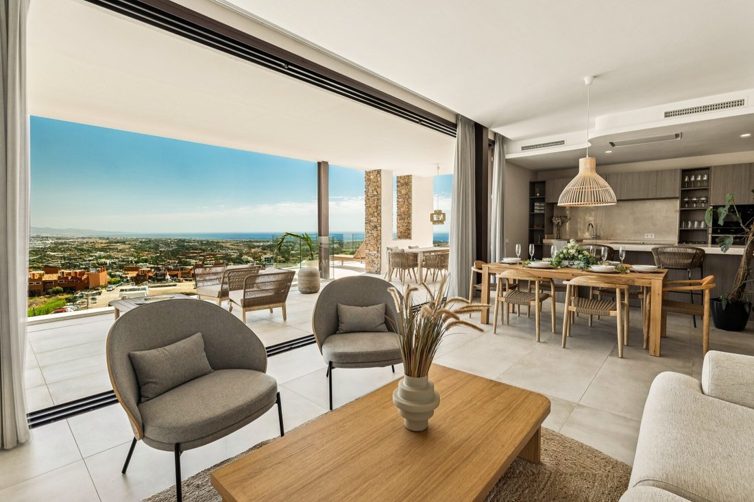 Villa in El Paraíso, Benahavis, Spain 5 - 18083460