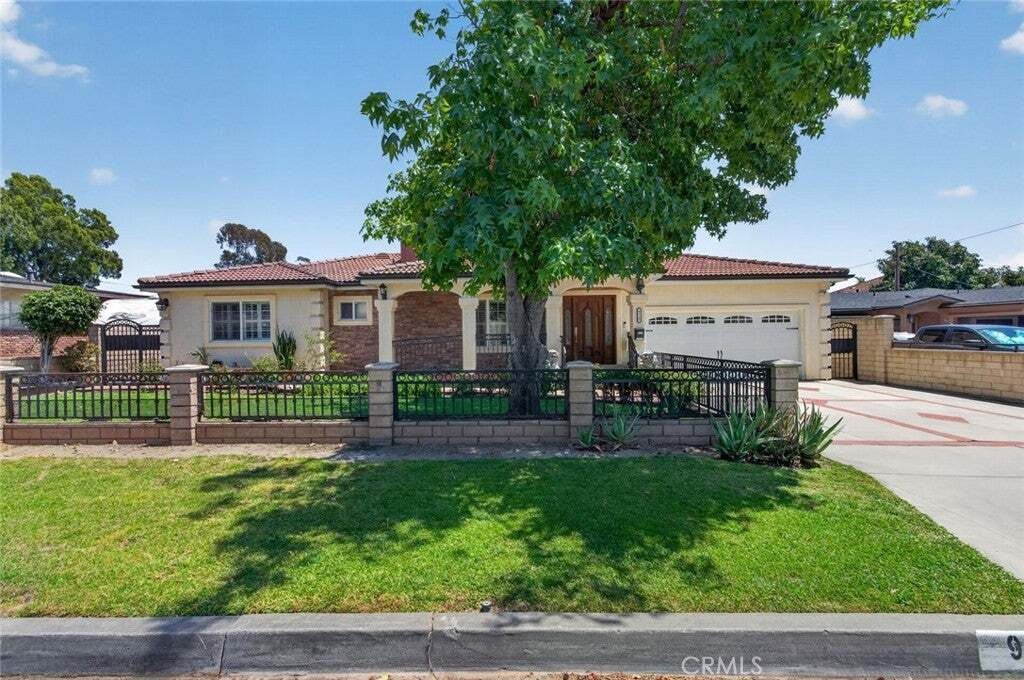 House in Downey, California, United States 1 - 18083711
