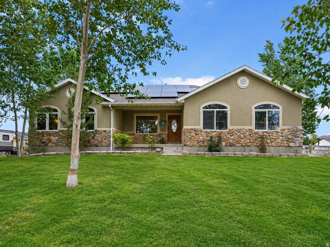 House in Eagle Mountain, Utah, United States 2 - 17631096