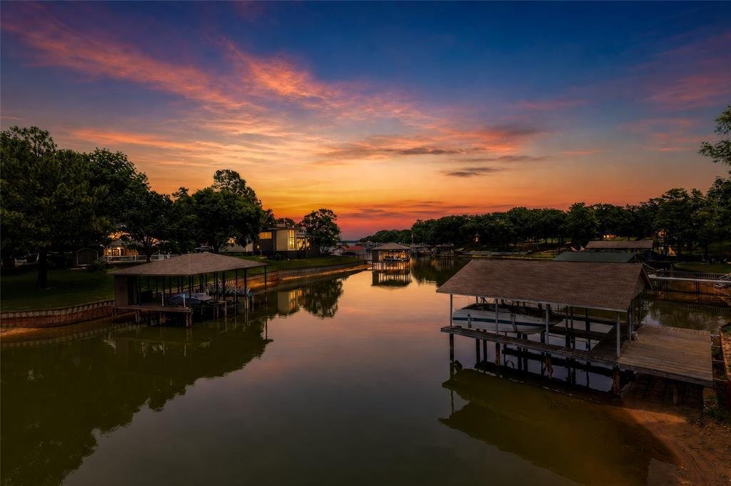 House in Tool, Texas, United States 1 - 18082102