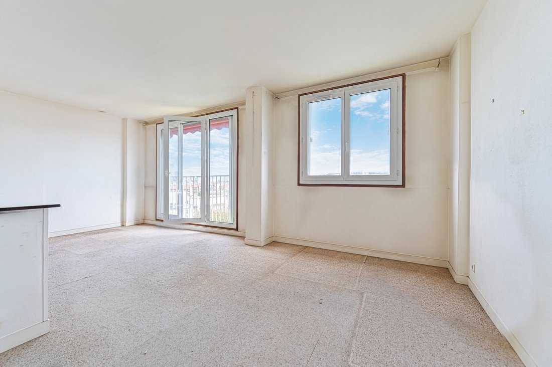 Apartment in Grange Aux Belles-Terrage, Paris 10e Arrondissement, Paris 2 - 17909956