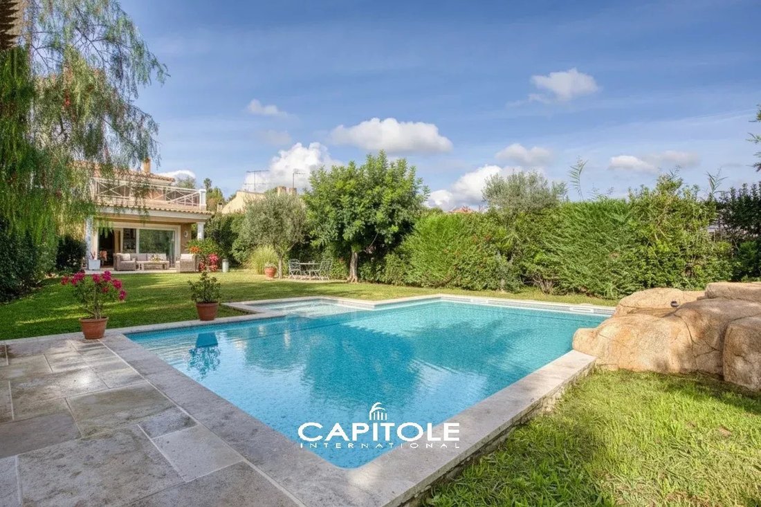 Villa in La Constance-Le Puy, Antibes, France 1 - 18084846