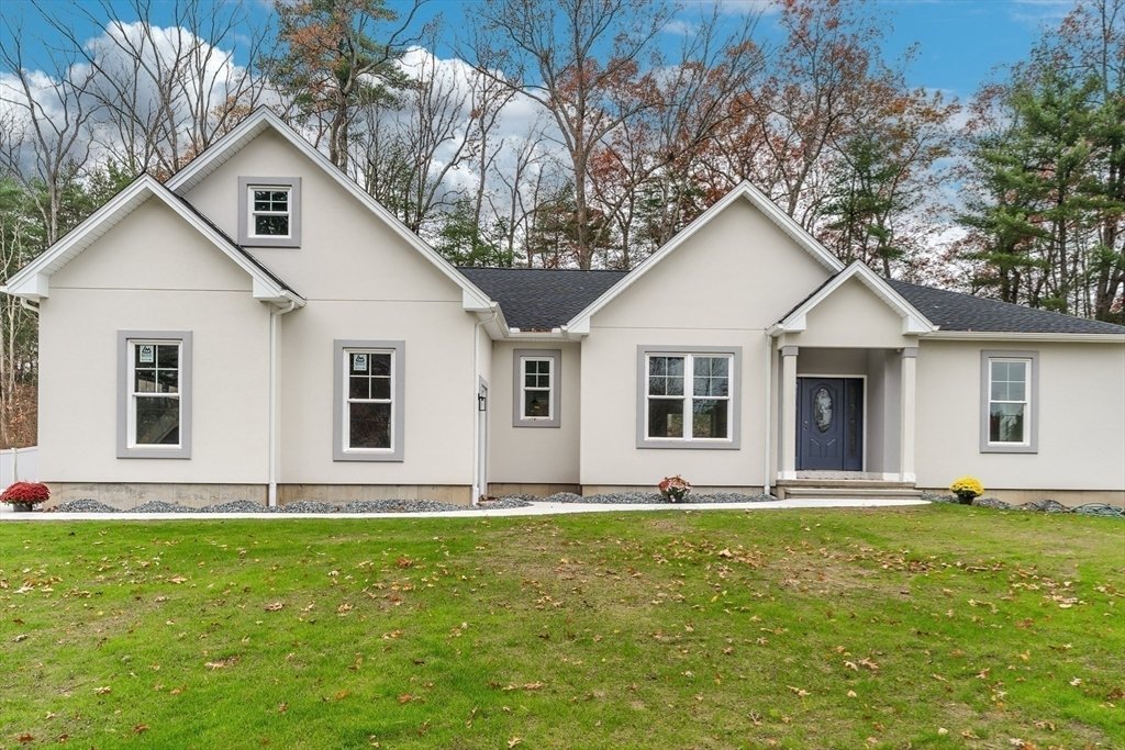 House in Ludlow, Massachusetts, United States 1 - 17211163