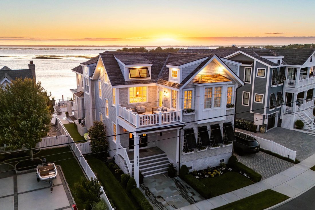 House in Stone Harbor, New Jersey, United States 2 - 18081443