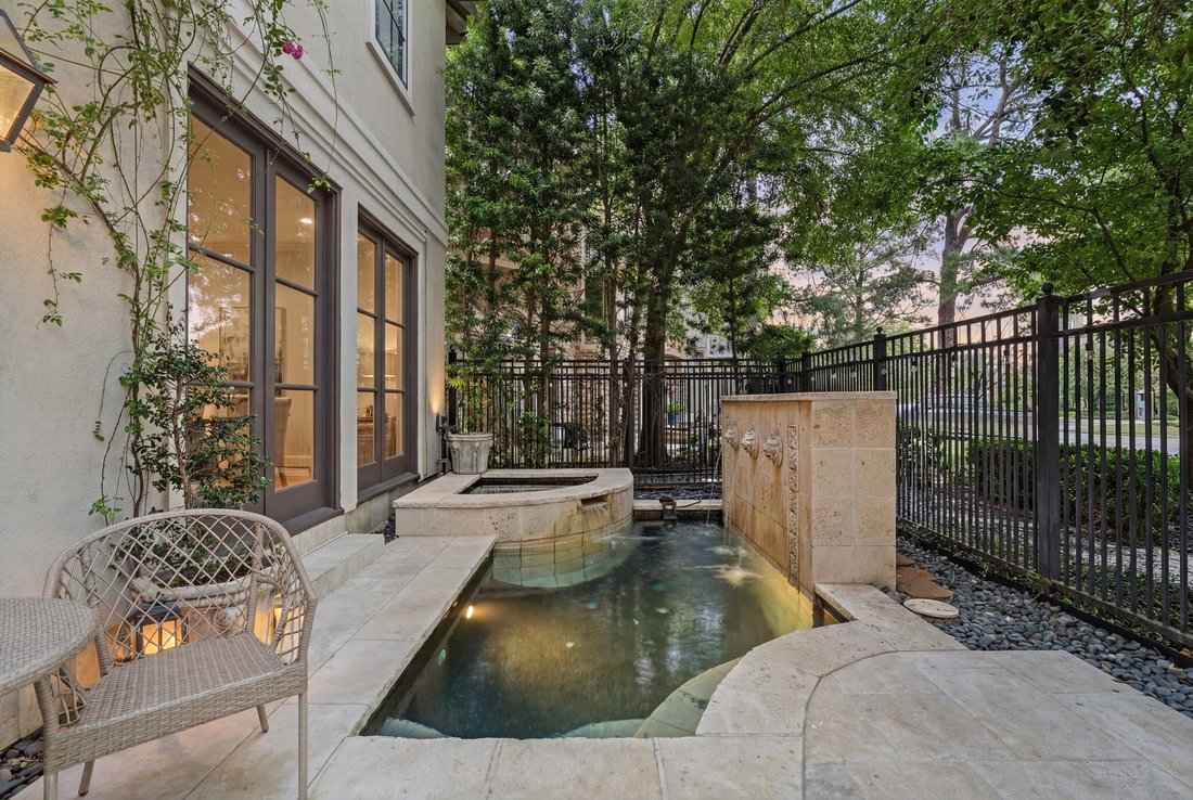 House in Houston, Texas, United States 2 - 17685073
