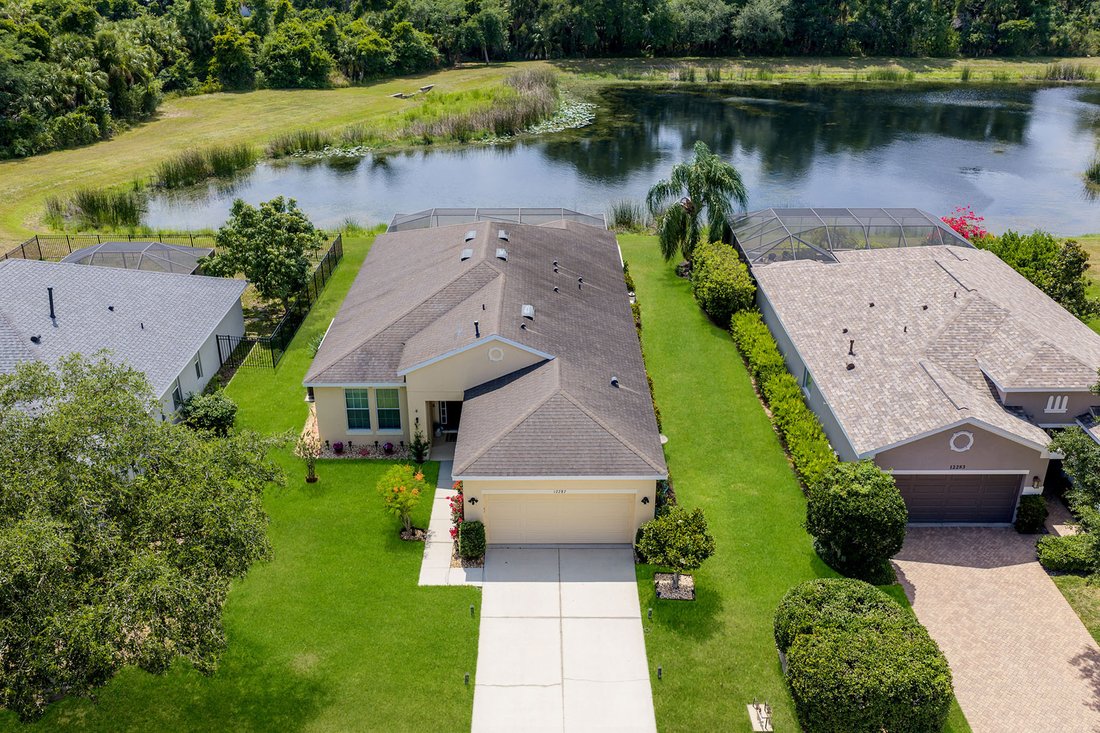 Bradenton, Florida, United States 3 - 18080879